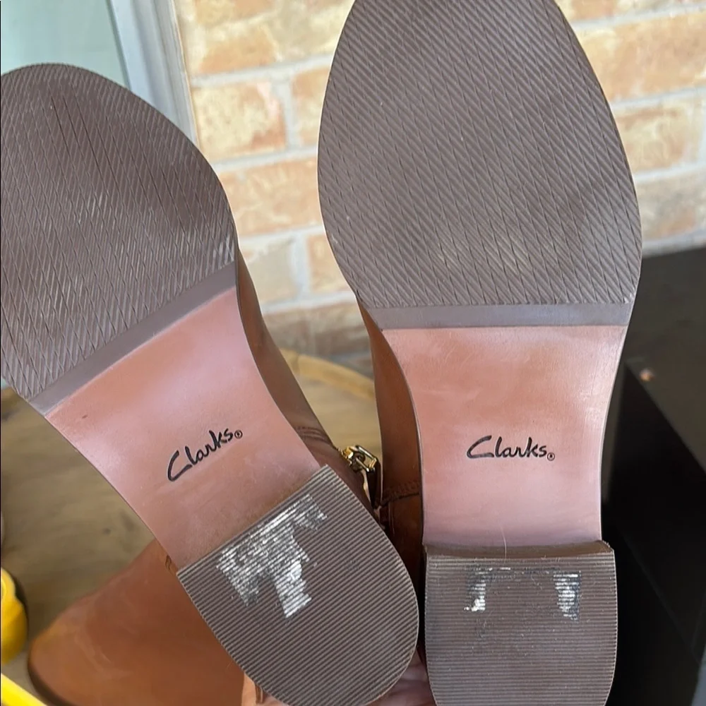 Clarks Tan Leather  Boots